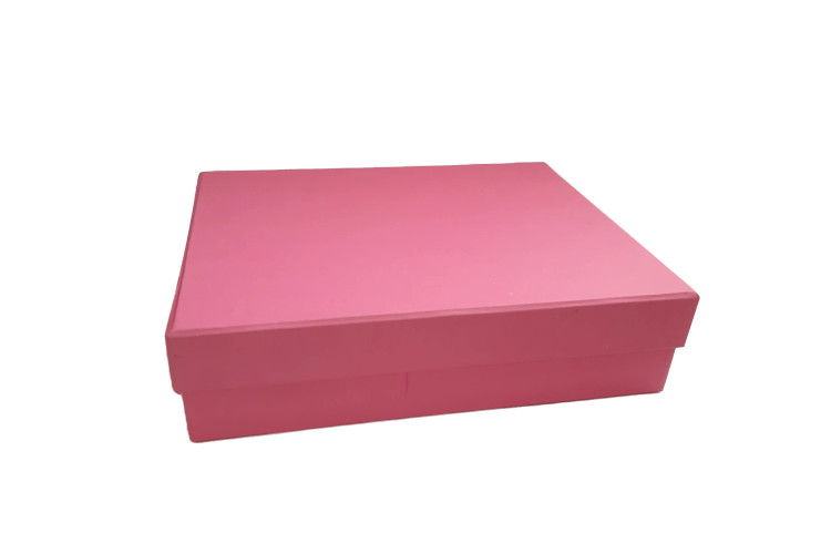 باکس کادویی طرحدار و محکم برای بستهبندی حرفهای هدیههای عطر، جواهرات و لوازم آرایشی