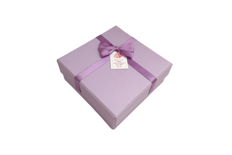 جعبه کادویی شیک و مقاوم با طراحی لاکچری مناسب هدیه تولد، ولنتاین و مناسبتهای ویژه